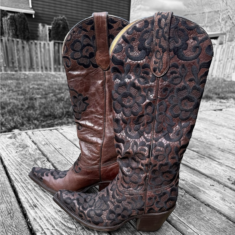 Vintage Corral Leather and Lace Women’s Cowboy Boots